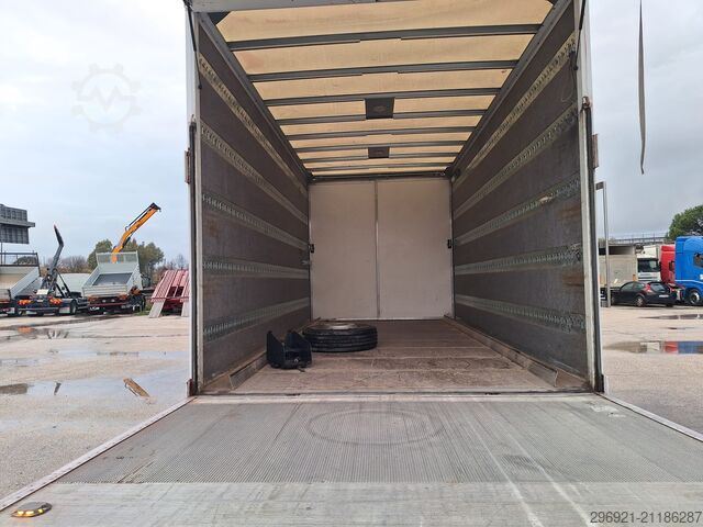 Box truck Iveco EuroCargo 75