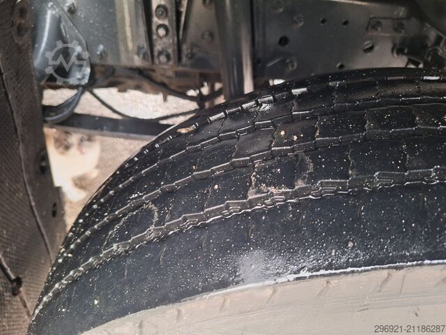 Box truck Iveco EuroCargo 75