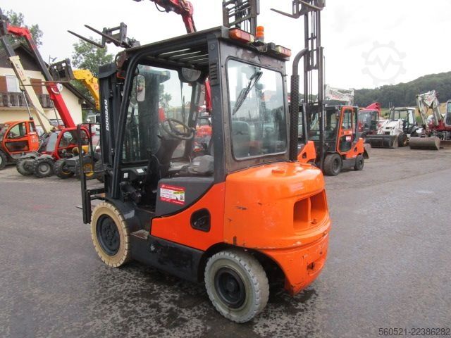 Dieselstapler Doosan D25S-5 -Triplex-Freihub 4,75m + Seitenschieber