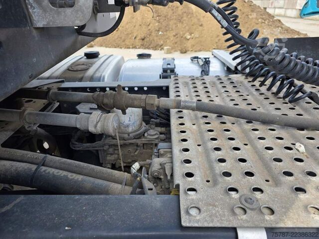 Standard SZM VOLVO FH 460 Basic Turbo Unfall, 2 Kreis-Hydraulik
