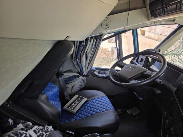 Standard SZM VOLVO FH 460 Basic Turbo Unfall, 2 Kreis-Hydraulik