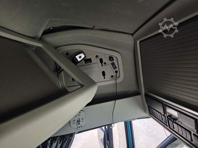 Standard SZM VOLVO FH 460 Basic Turbo Unfall, 2 Kreis-Hydraulik