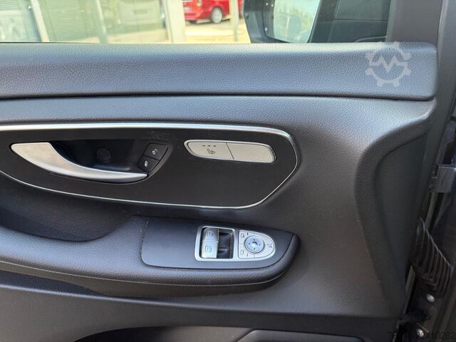 Minibus Mercedes-Benz V 250 d 4MATIC Kompakt LED+AHK+Cam.+Navi+AUT+PTS