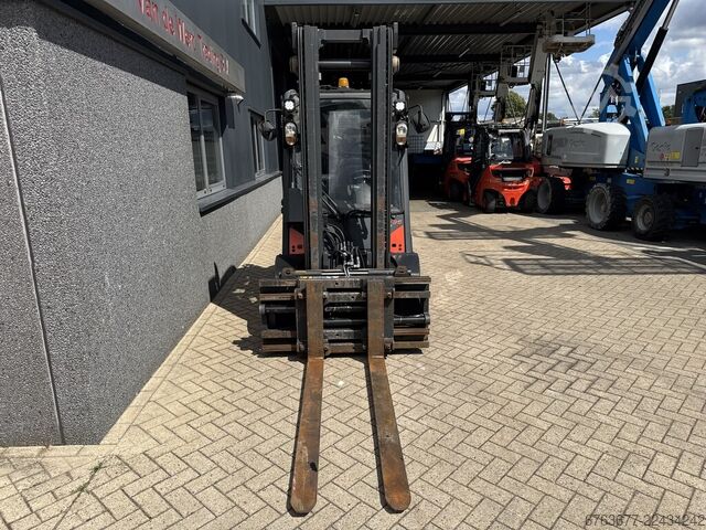 Linde H35D-02 Duplo 365 Sideshift / Fork Positioner VW Diesel 2019 LINDE H35D-02 Duplo 365 Sideshift / Vorkversteller VW Diesel 2019