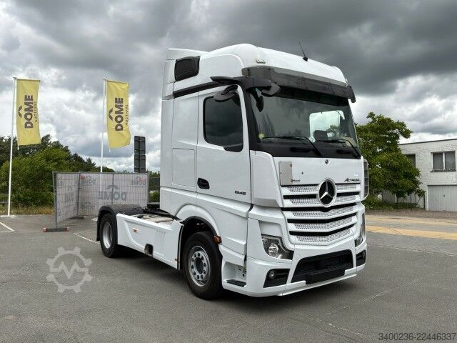 Crane Mercedes-Benz Actros L 1945