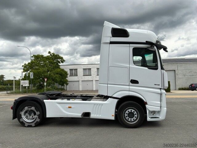 Crane Mercedes-Benz Actros L 1945