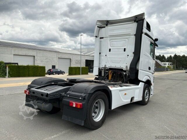Crane Mercedes-Benz Actros L 1945