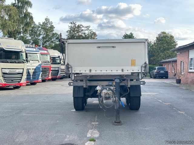 Three-way tipper trailer SCHMITZ CARGOBULL SGF C2 Tandem 3Seitenkipper