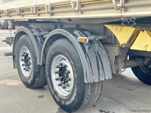 Three-way tipper trailer SCHMITZ CARGOBULL SGF C2 Tandem 3Seitenkipper