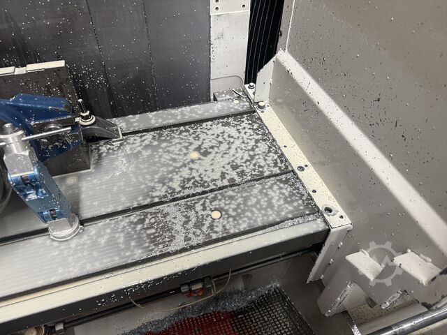 Vertikales Bearbeitungszentrum STAMA MC 530/S