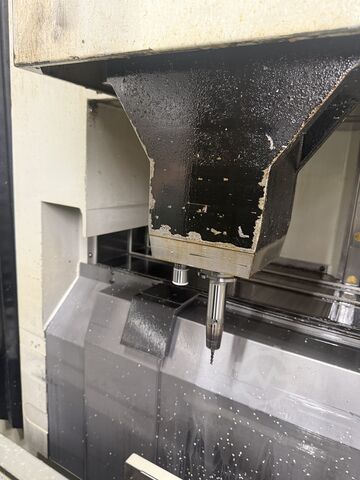 Vertikales Bearbeitungszentrum STAMA MC 530/S