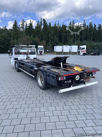 Wechselfahrgestell LKW Kamag Rangierfahrzeug/Wiesel 8x zuverkaufen