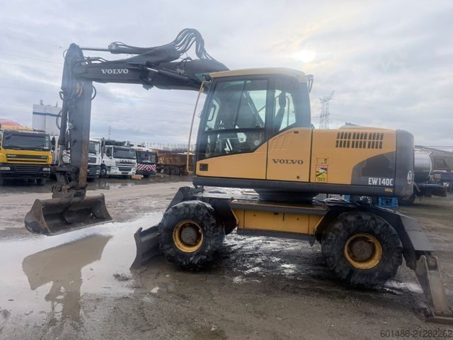 Mobilbagger VOLVO EW 140 C Baujahr 2010