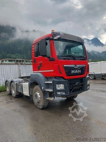 Heavy-duty truck MAN TGS 33.500 Retarder 6x4