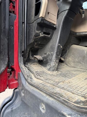 Heavy-duty truck MAN TGS 33.500 Retarder 6x4