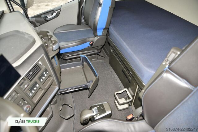 Standard tractor unit VOLVO FH 500 XL Retarder i-ParkCool ACC
