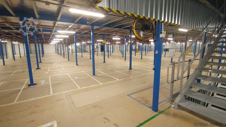 Mezzanine/warehouse platform 10,183 m2  