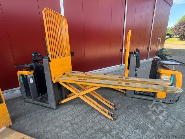 Order picker electric forklift pallet truck Jungheinrich EKS 110  ECE 320
