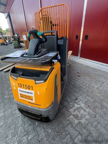 Order picker electric forklift pallet truck Jungheinrich EKS 110  ECE 320