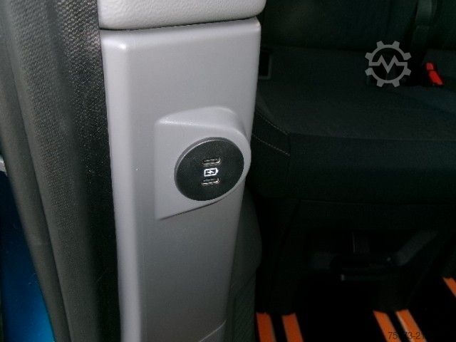 Kleinbus FORD Tourneo Custom Bus Titanium B&O LHZ AHK Kam