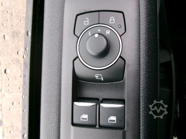 Kleinbus FORD Tourneo Custom Bus 320 L1 4x4 Active AHK B&O