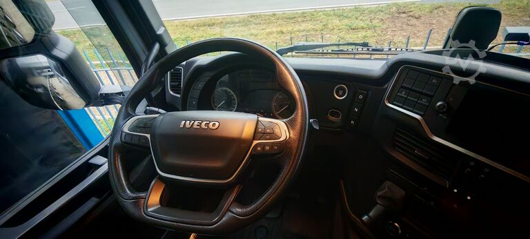 Standard tractor unit Iveco s-way 480