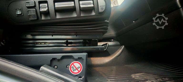 Standard tractor unit Iveco s-way 480