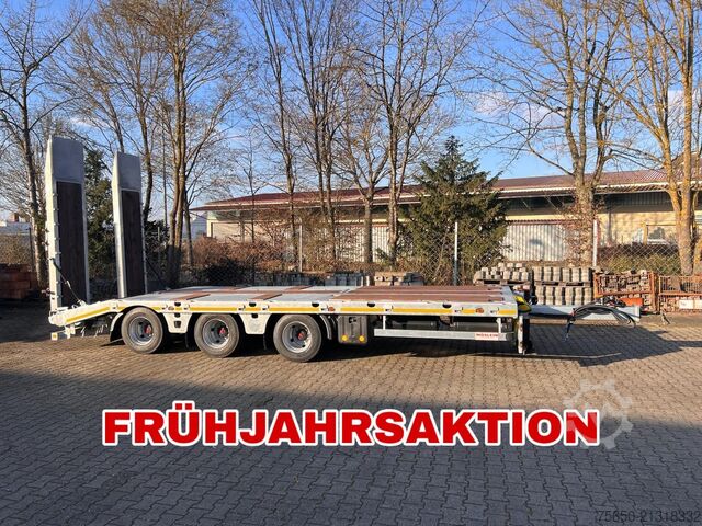 Low loader trailer Möslein TT 34 Zugrohr Gerade  34 t GG Tridem- Tieflader 3 Achs, gelenktNeufahrzeug