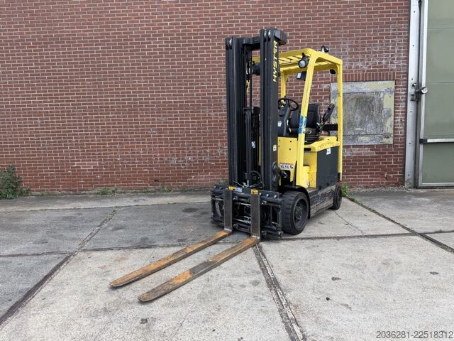 Elektro 4 Rad-Stapler Hyster E2.5XN MWB