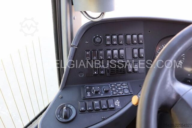 Motor coach Mercedes-Benz Tourismo 17RHD / Full Options / 14m