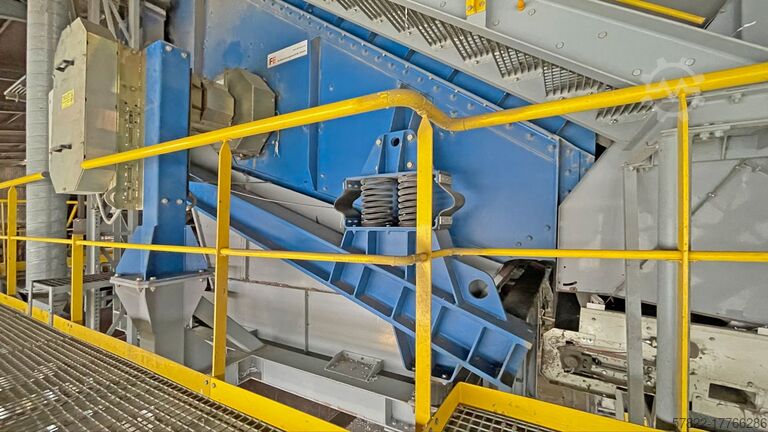 Cascade screens (vibrating waste screens), type SM 2400 x 5000 F - UW30 IFE Aufbereitungstechnik GmbH SM 2400 x 5000 F β UW30