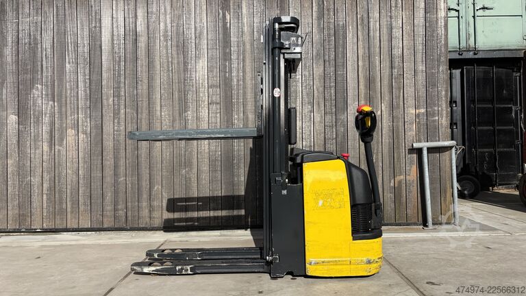 Manueller Stapler mit Doppelstock Komatsu cni 14
