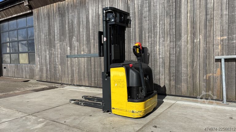 Manueller Stapler mit Doppelstock Komatsu cni 14