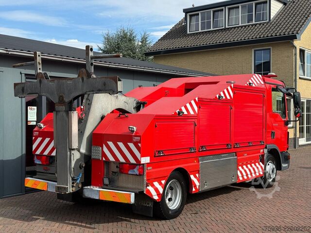 Bergungsfahrzeug MAN TGL 8.220 Takelwagen TowTruck Abschlepwagen Tak...