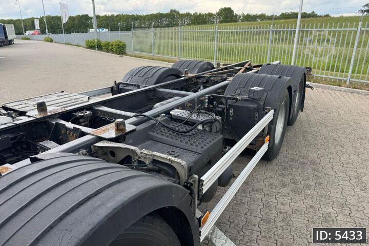 Fahrgestell mit Fahrerhaus Volvo FH 540 Globetrotter, Euro 6, / 8x4 / ADR / Stee...