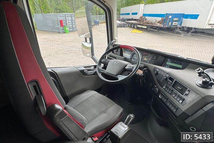 Fahrgestell mit Fahrerhaus Volvo FH 540 Globetrotter, Euro 6, / 8x4 / ADR / Stee...
