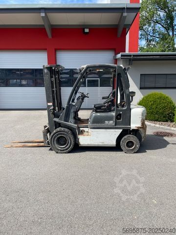 Front loader forklift NISSAN Uni Carriers 25