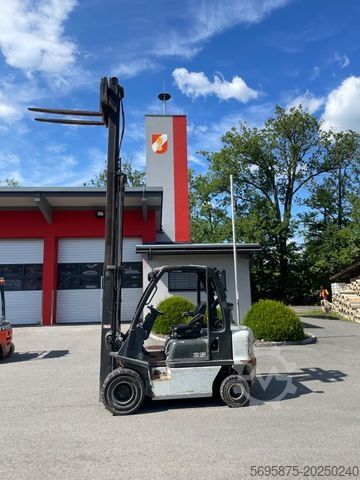 Front loader forklift NISSAN Uni Carriers 25