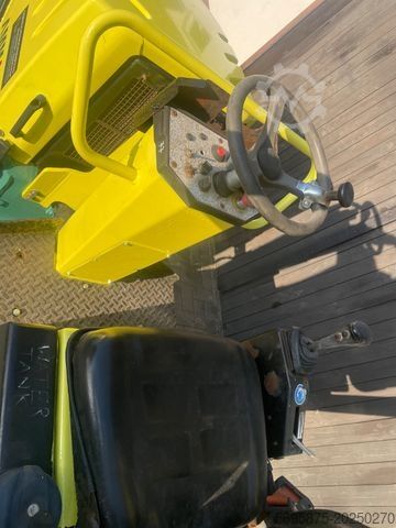 Single drum roller AMMANN AV12-2