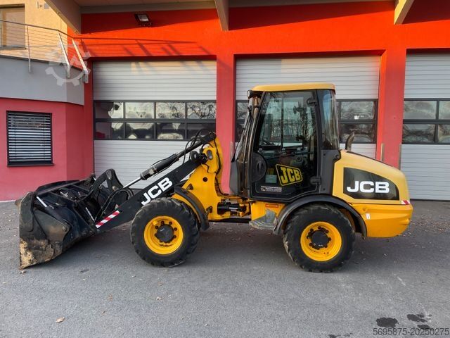 Wheel loader JCB 406