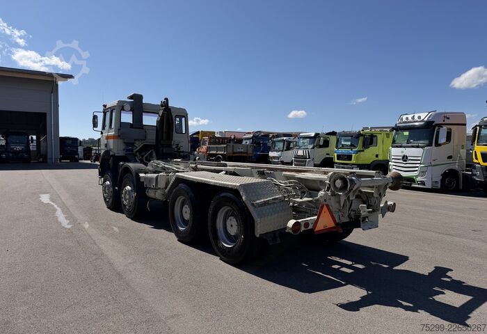 Abrollkipper Iveco 300-30 AH 8x4 Hakengerät / Swiss-Vehicle