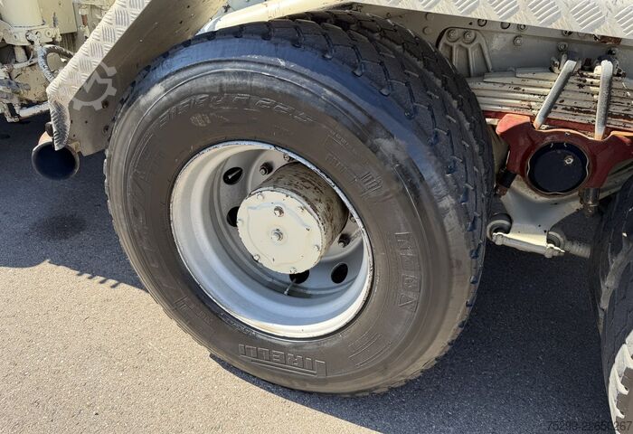 Abrollkipper Iveco 300-30 AH 8x4 Hakengerät / Swiss-Vehicle