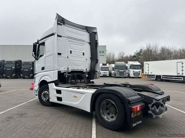 Standard tractor Mercedes-Benz Actros 1840 Streamspace / 583 dkm / Full Spoile...