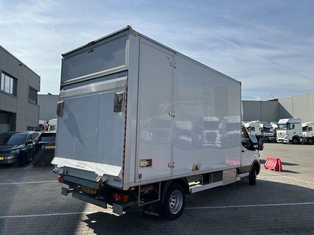 Closed box Ford Transit 2.0 TDCI Trend RWD / Box / Loadlift / F...