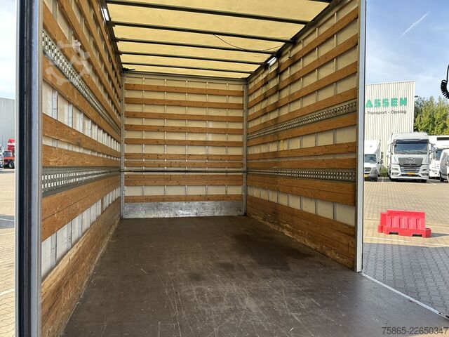 Closed box Ford Transit 2.0 TDCI Trend RWD / Box / Loadlift / F...