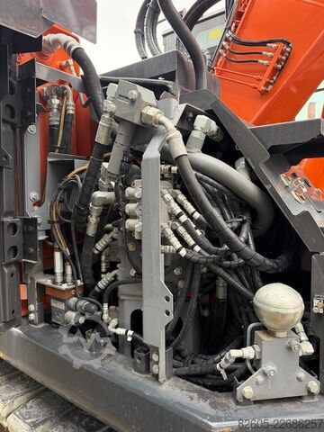 Crawler excavator Hitachi ZX 135 US-7