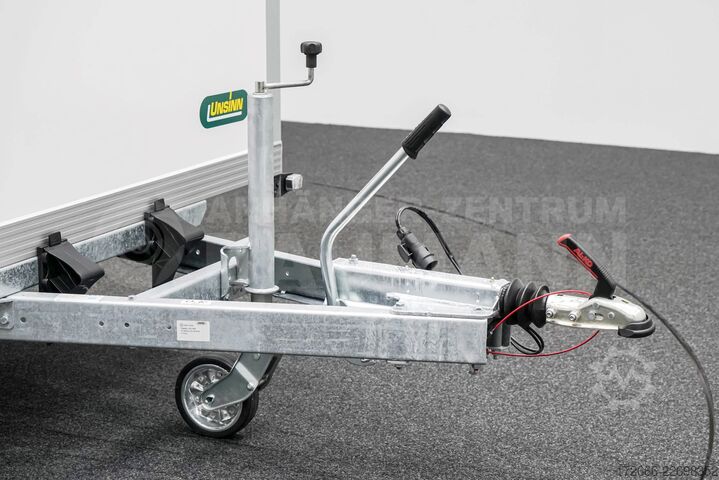 Box trailer Unsinn UKU 421719-26-14 | RAMPE 426X175X194CM 2600KG KOFFERANHÄNGER