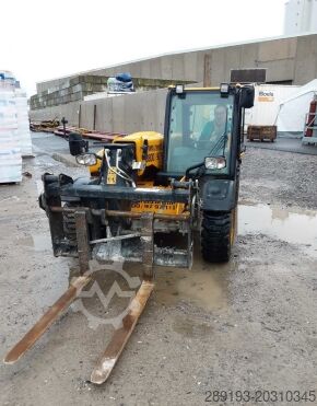 Telescopic forklift JCB 525-60