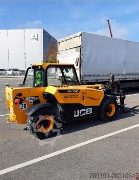 Telescopic forklift JCB 525-60