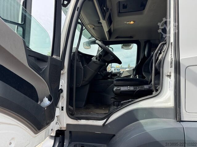 Curtain sided Mercedes-Benz Antos 1824, Tautliner, PTO preparation, Taillift